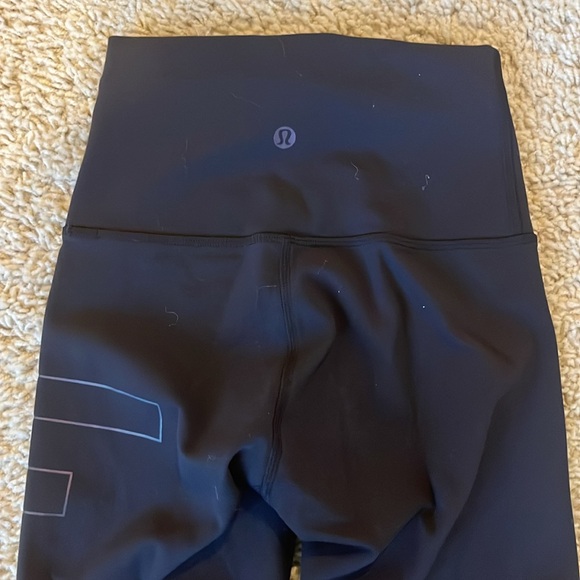 Lululemon size 0 leggings like new! - Picture 4 of 5